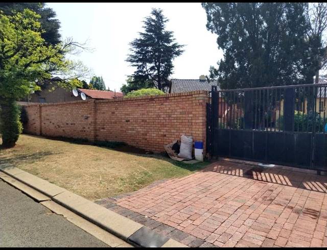 4 BEDROOM HOUSE FOR SALE IN KIBLER PARK